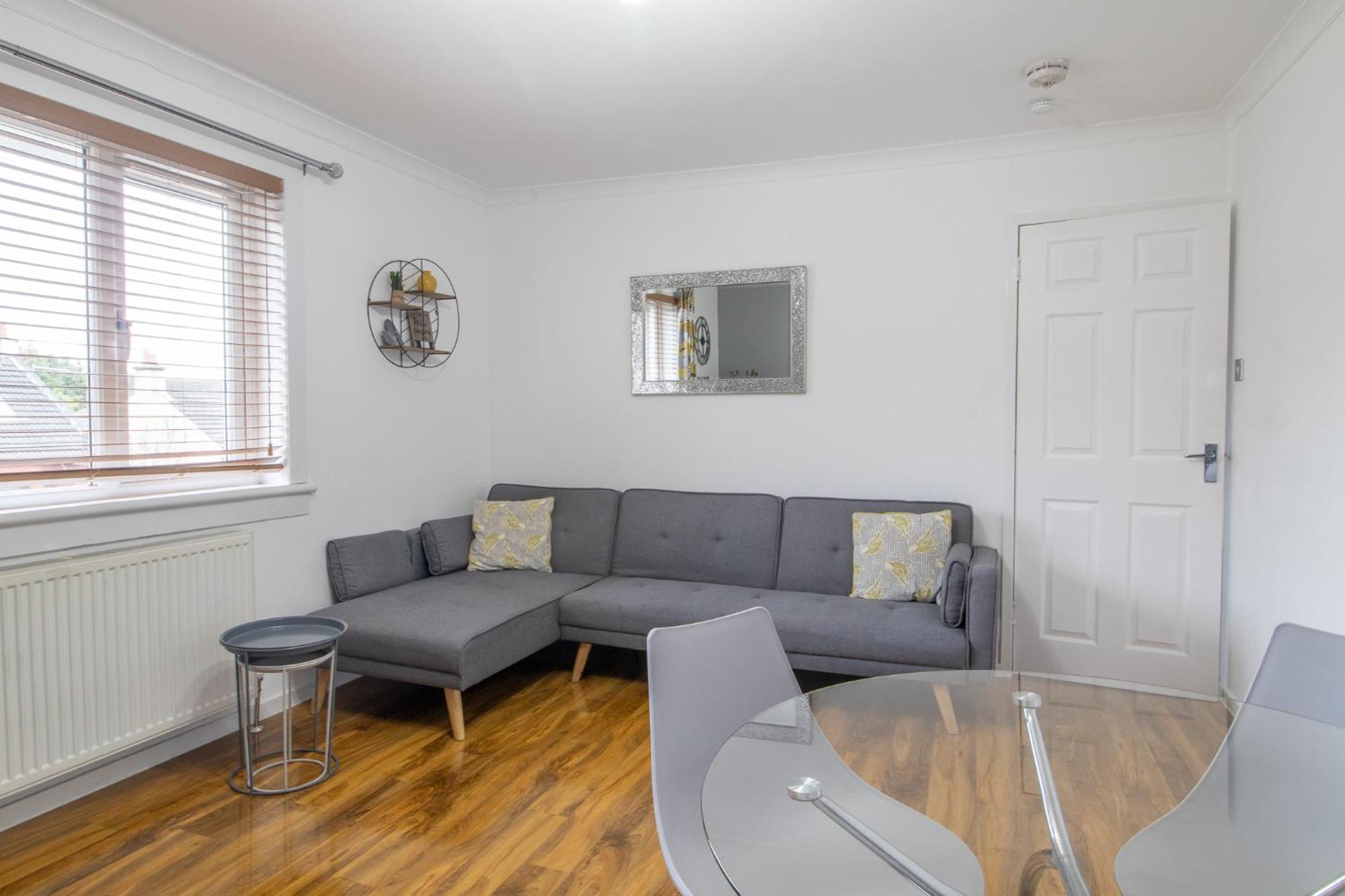 1 Bed Apartment Central Hamilton Free Wifi With Great Transport Links To Glasgow Ngoại thất bức ảnh