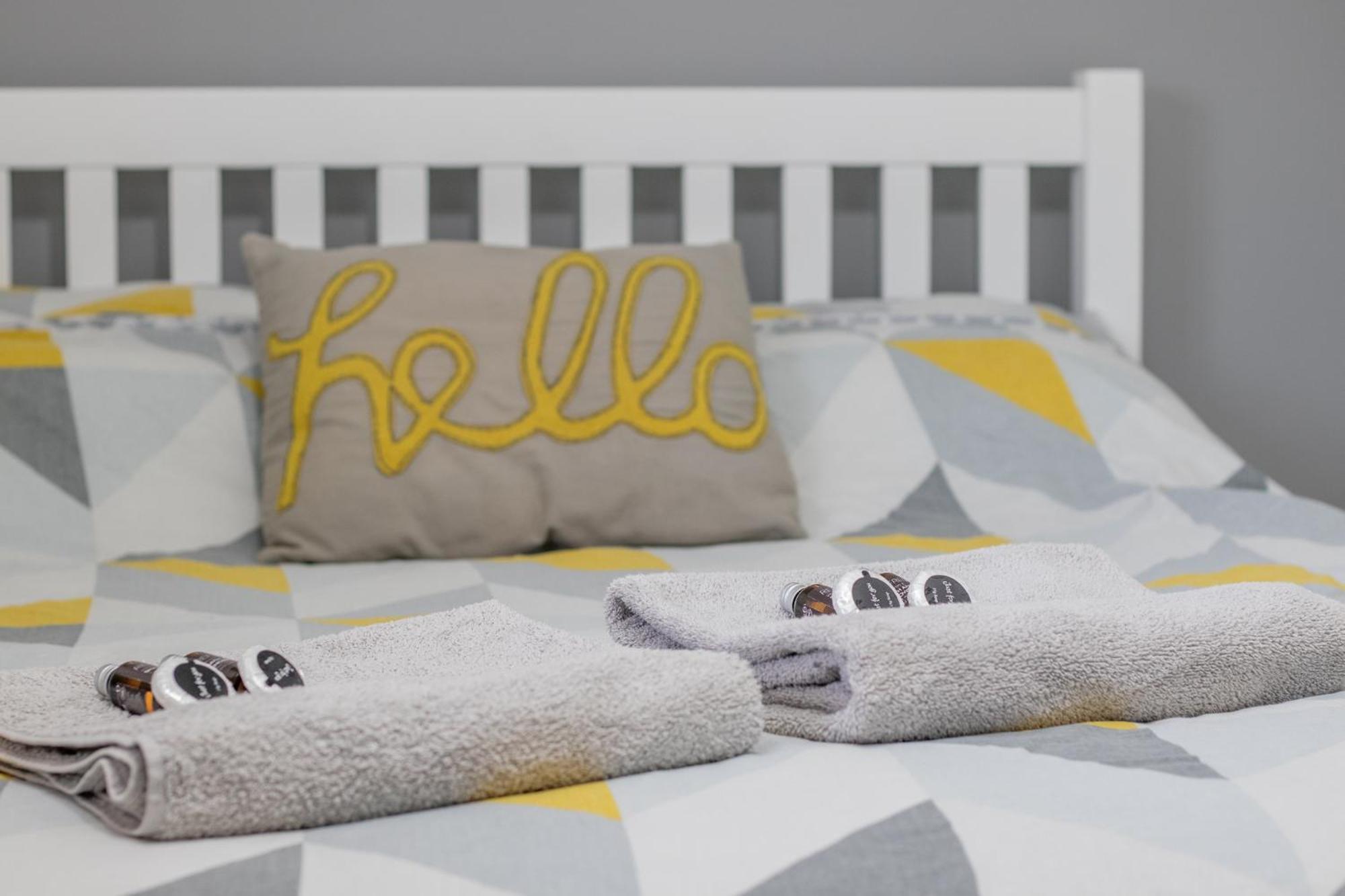 1 Bed Apartment Central Hamilton Free Wifi With Great Transport Links To Glasgow Ngoại thất bức ảnh