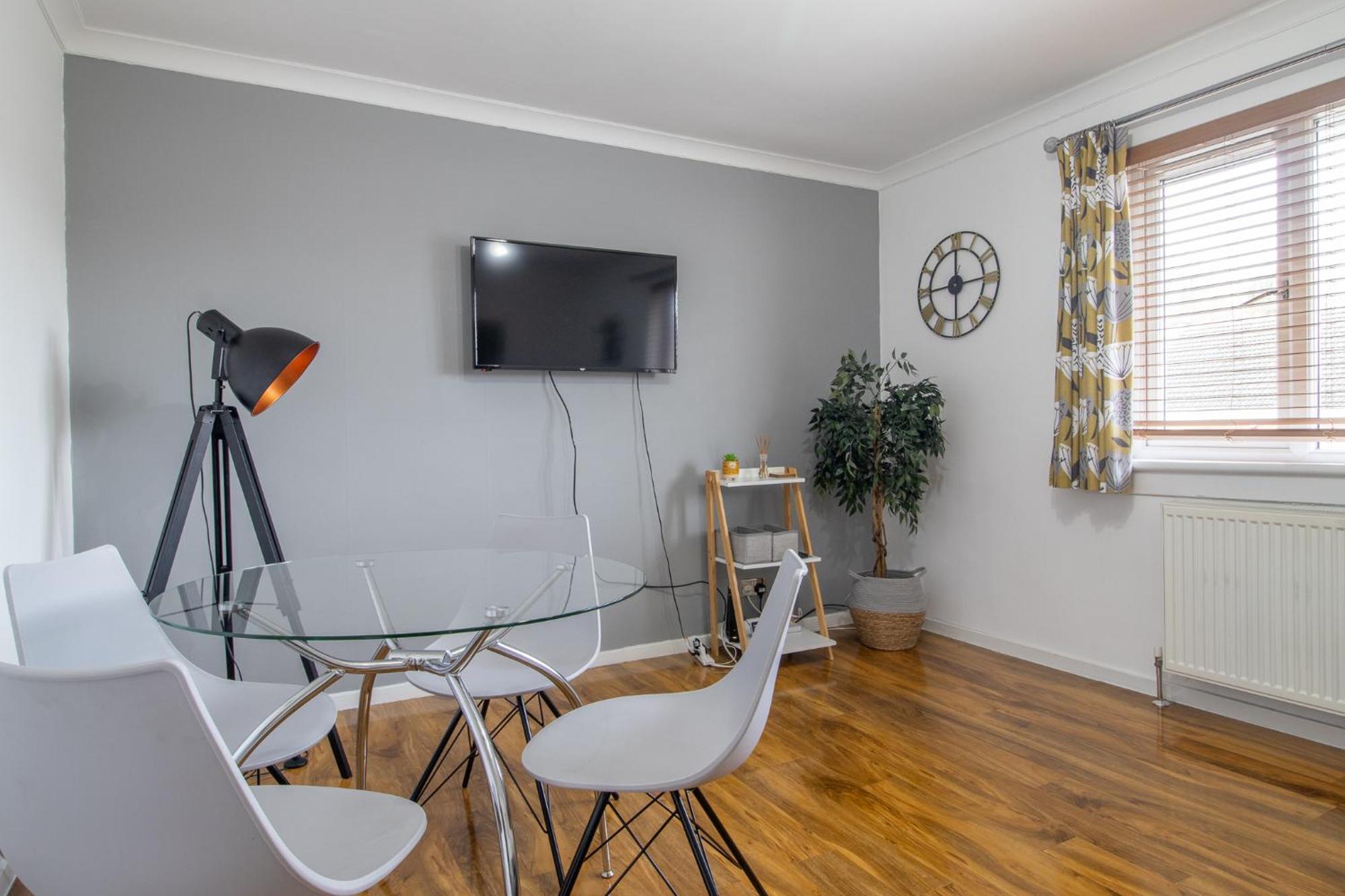 1 Bed Apartment Central Hamilton Free Wifi With Great Transport Links To Glasgow Ngoại thất bức ảnh